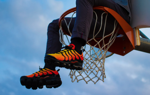 how to clean basketball shoes