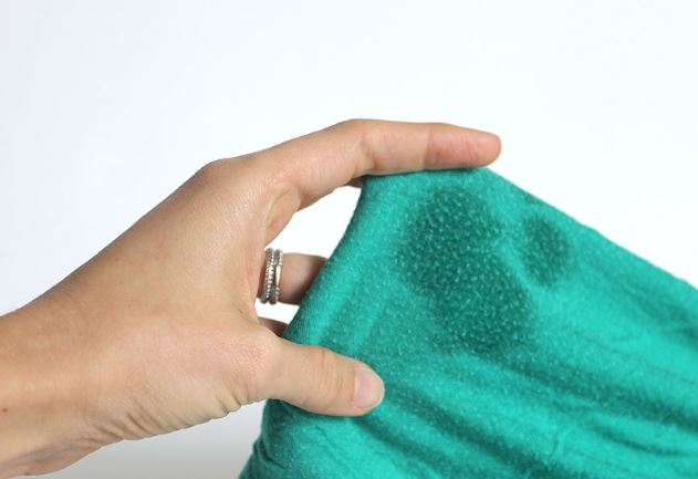 How to remove oil stains from clothing and fabric