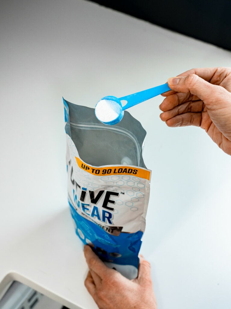 activewear laundry detergent gym clothing deodorizer