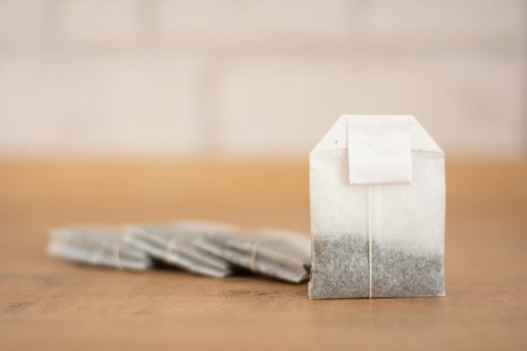 how to remove odors adidas shoes tea bags