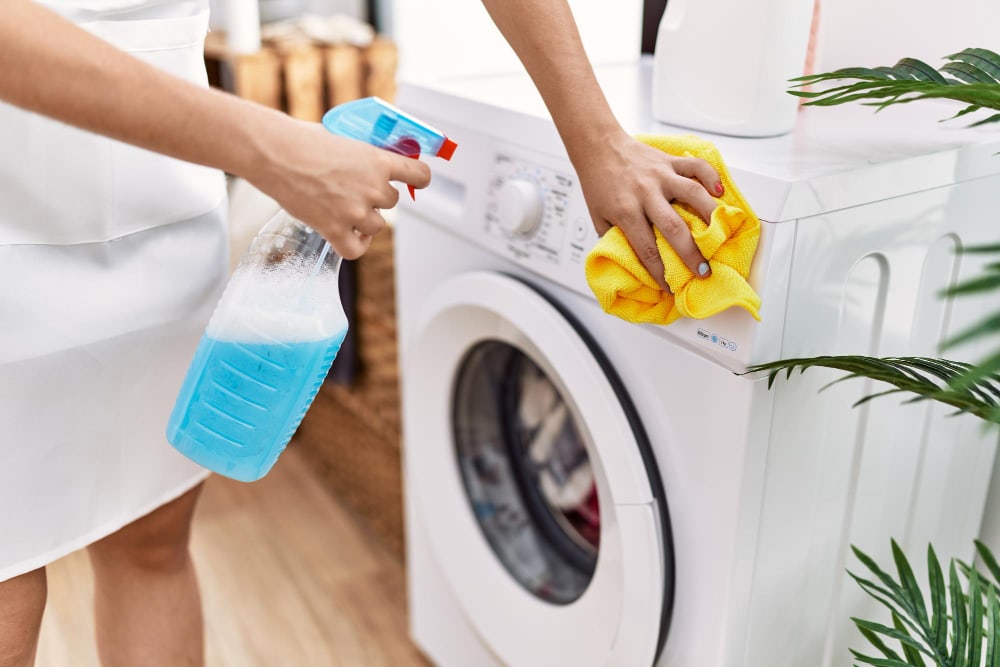 clean the washing machine regularly