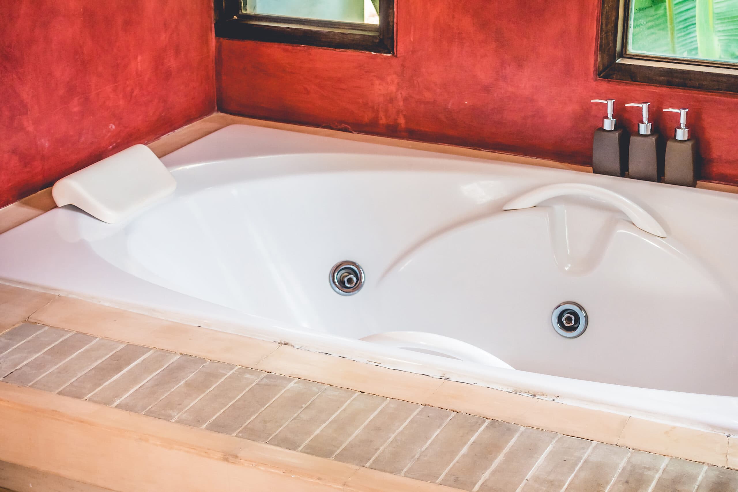 How to Clean a Jetted Tub Easily