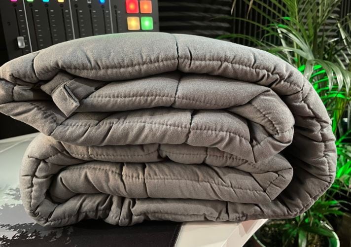 storing your weighted blanket properly