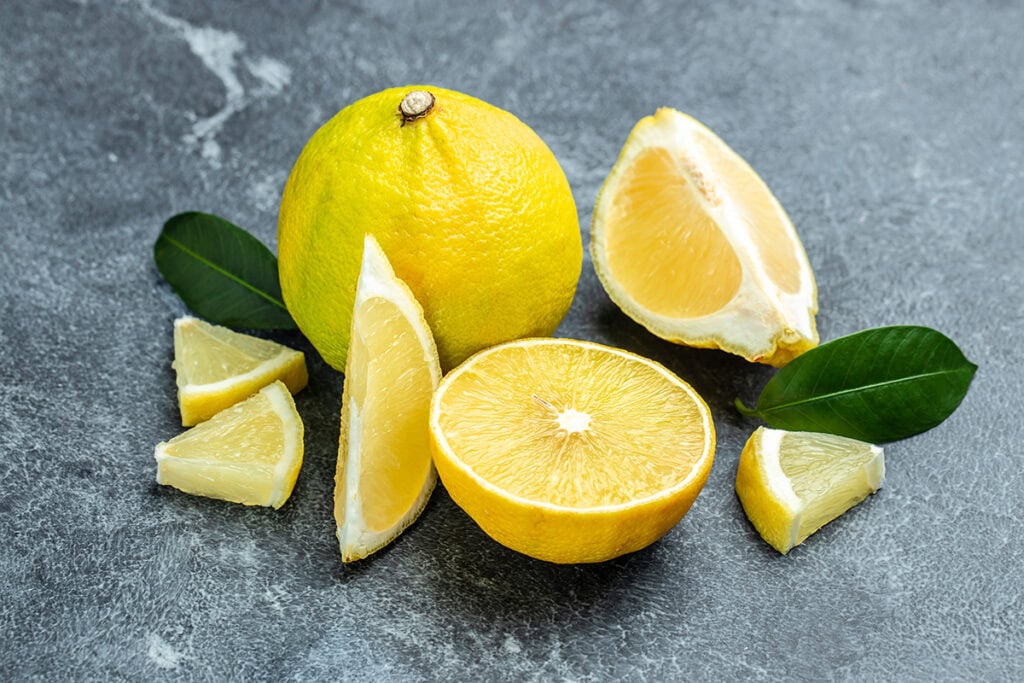 lemon wedges