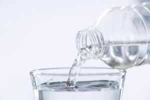pour vinegar into bowl