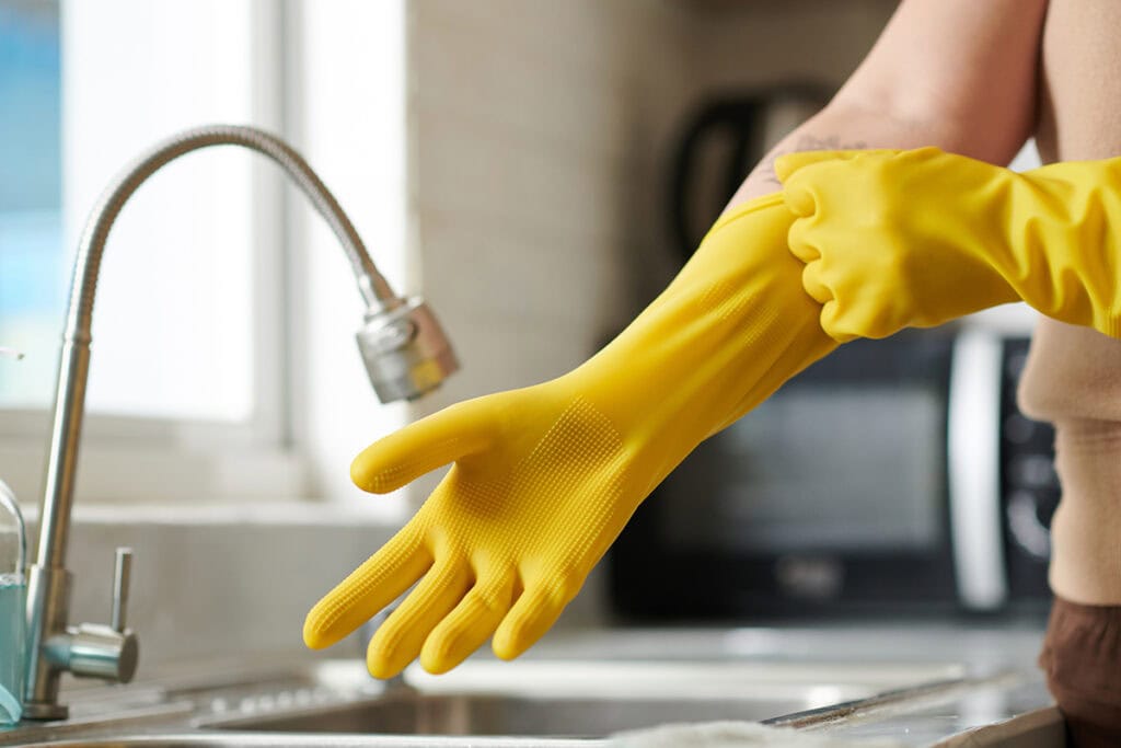 wear rubber gloves