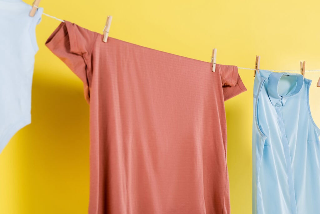 air dry clothes
