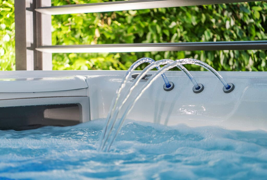circulate hot tub water
