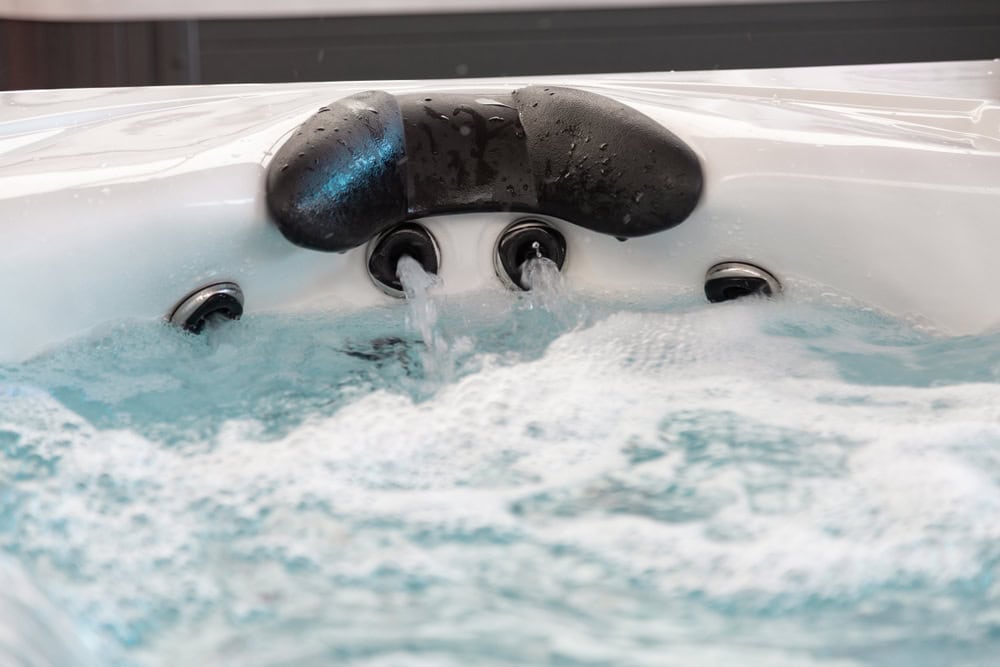 run hot tub jets