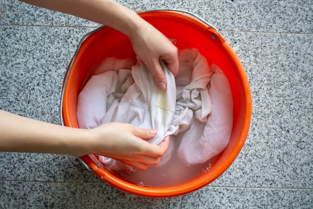 soak clothes