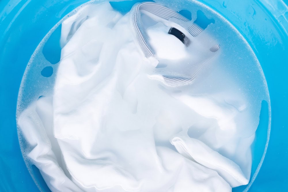 soak white shirt