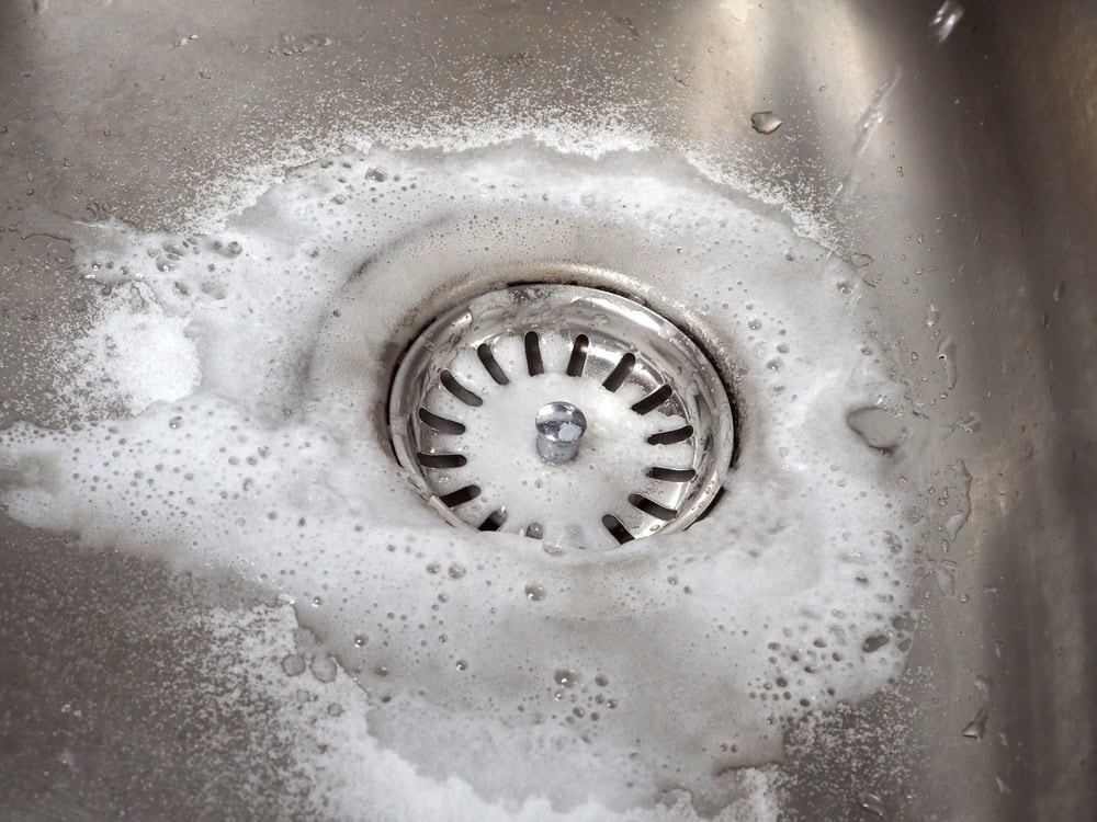 baking soda and vinegar in drain