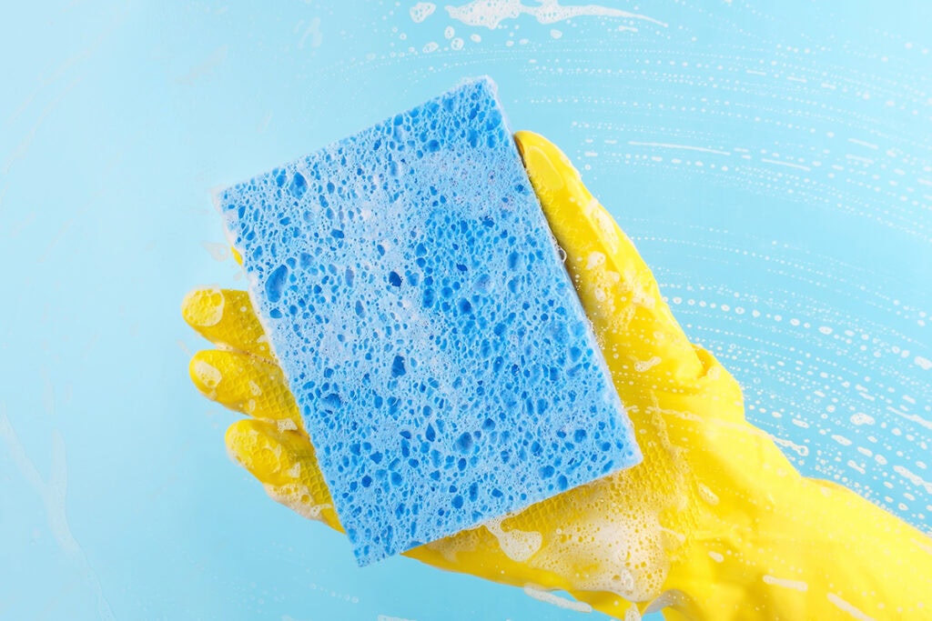 clean with sponge
