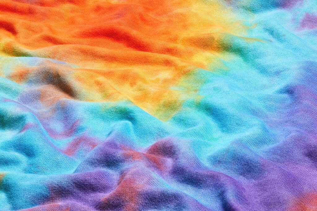 making tie dye