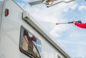 rinse rv roof with water