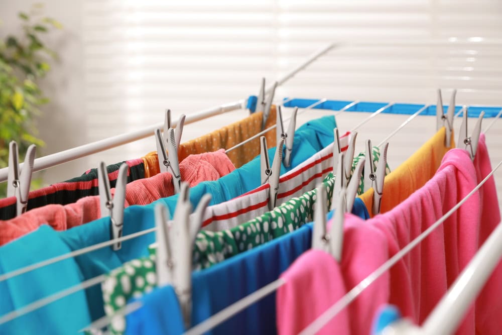 air dry clothes