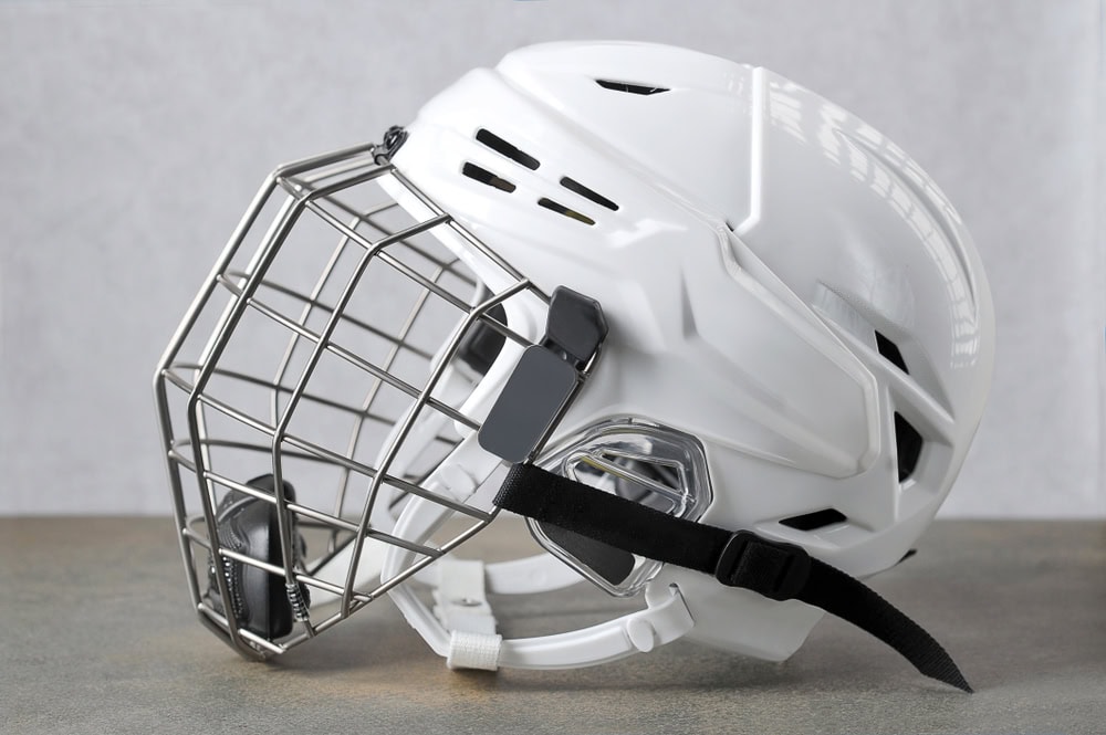 cleaning hockey helmet