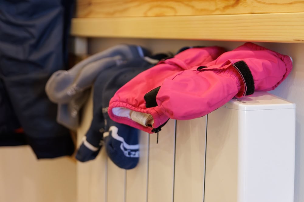 drying ski gloves
