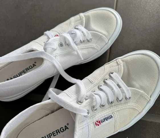 how to clean white supergas