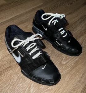 how to wash weightlifting shoes