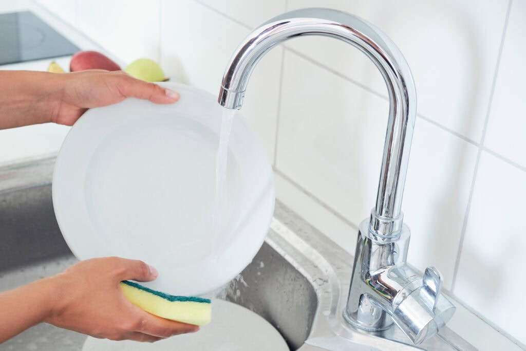 rinse plates